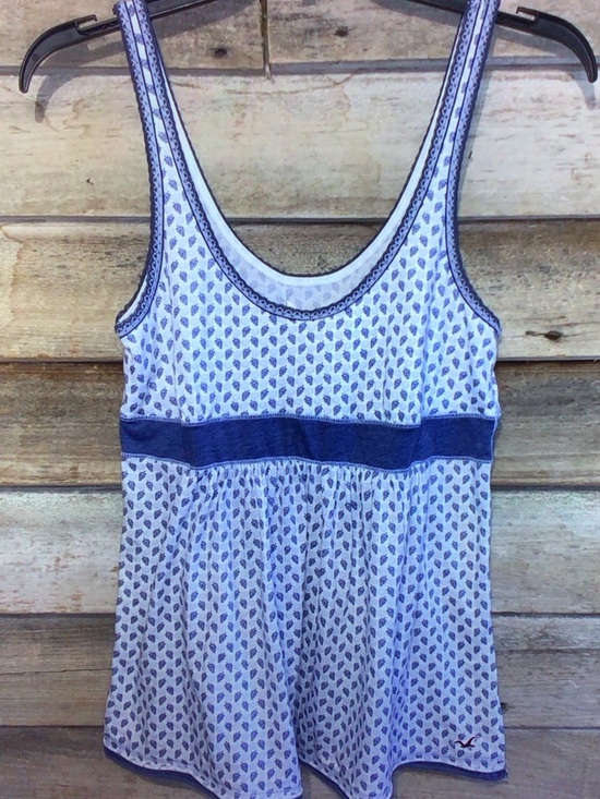 Hollister Tops - Y2K Hollister Light Blue Printed Scoop Neck Camisole with Dark Blue Waistband